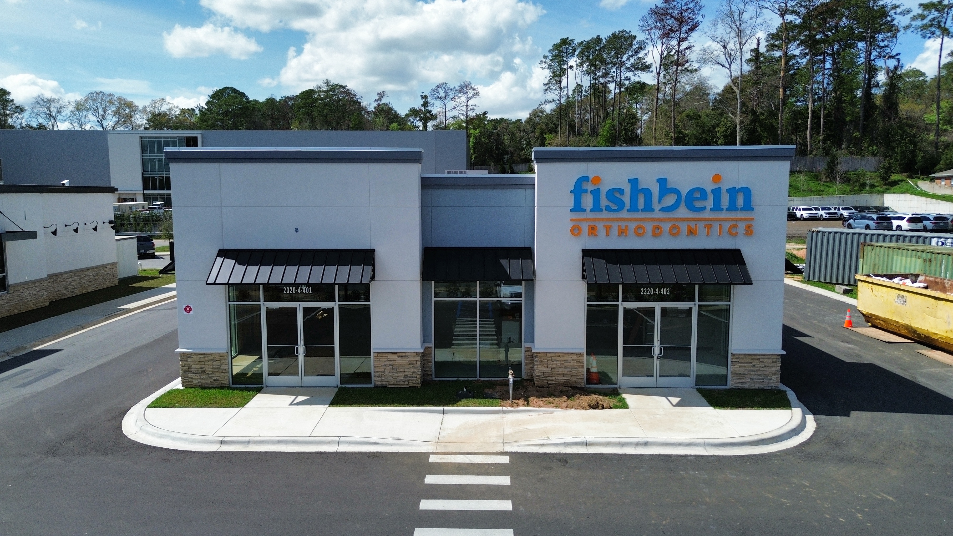 Capital Hill Plaza – Building 4 End-Cap Drive-Thru
